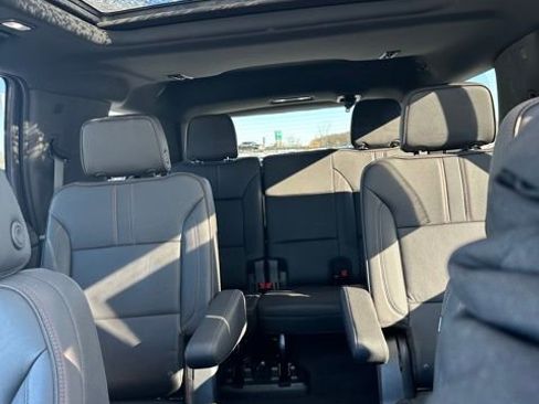 Used 2022 Chevrolet Tahoe RST w/ Luxury Package image 38