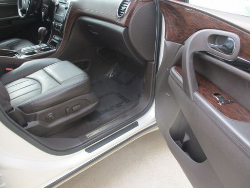 Used 2014 Buick Enclave Premium w/ Trailering Provision Package FWD image 21