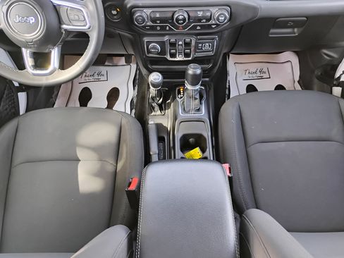 Used 2023 Jeep Gladiator Overland image 65