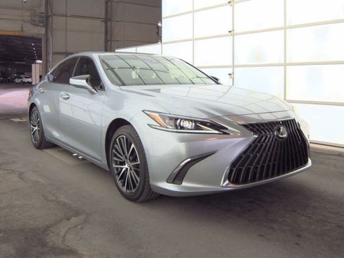 Used 2024 Lexus ES 350 w/ Premium Package image 5
