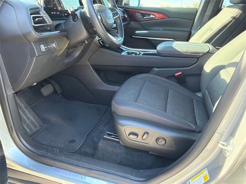 Certified 2024 Chevrolet Traverse Z71 w/ Enhanced Driving Package image 9