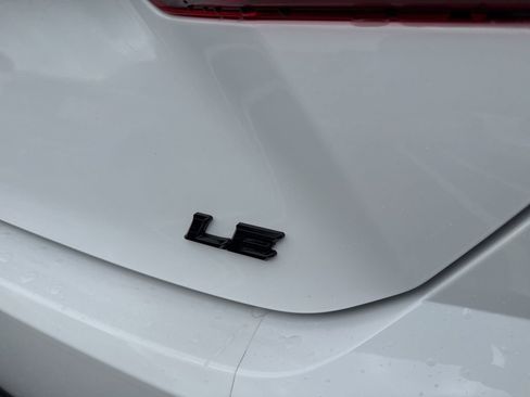 Used 2025 Toyota Camry LE image 12