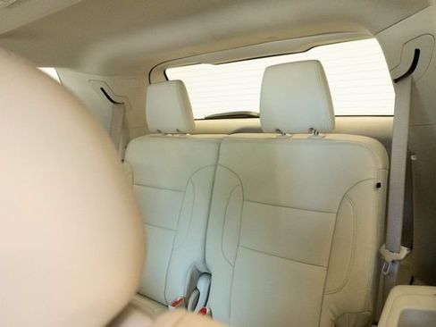 Used 2023 GMC Acadia Denali FWD image 23