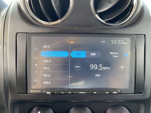 Used 2016 Jeep Patriot Latitude AWD/4WD image 17