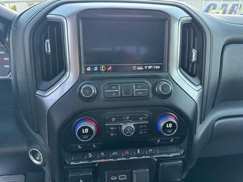 Used 2020 Chevrolet Silverado 1500 LT Trail Boss AWD/4WD image 18