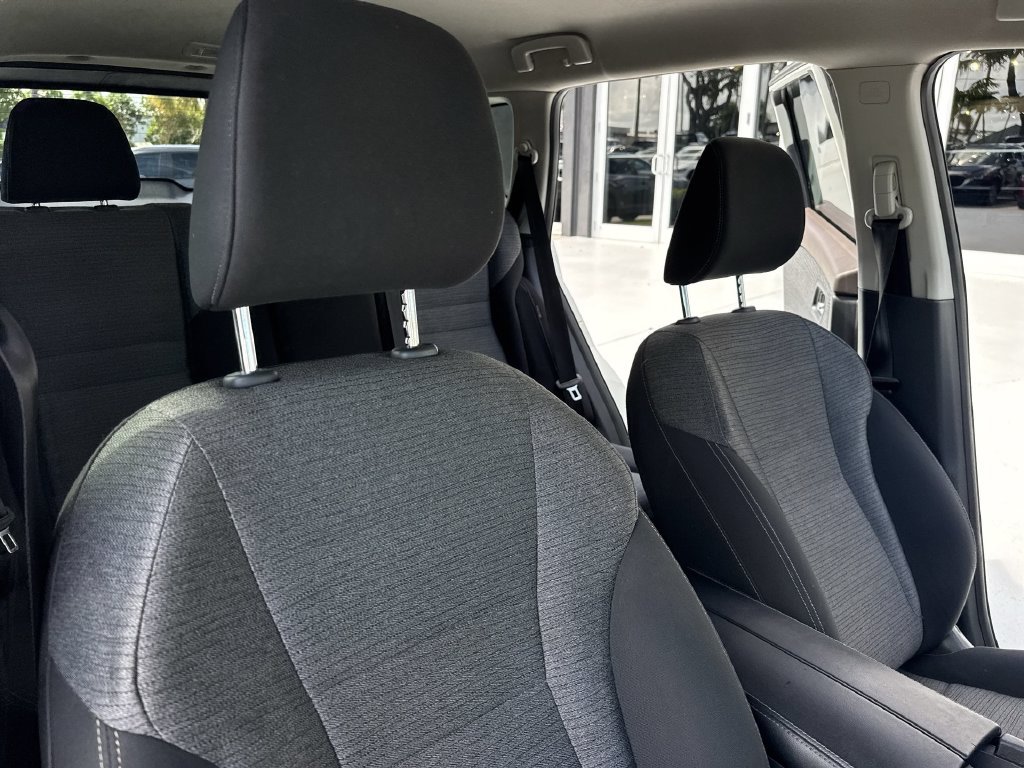 Used 2023 Nissan Rogue SV AWD/4WD image 46