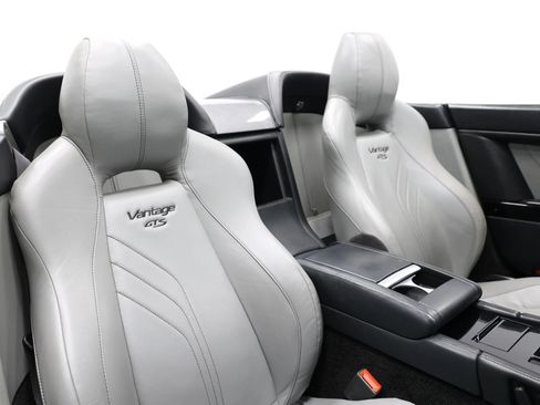 Used 2016 Aston Martin V8 Vantage S RWD image 49