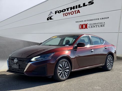 Used 2023 Nissan Altima 2.5 SV image 3