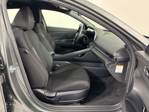 New 2025 Hyundai Elantra SEL FWD image 12