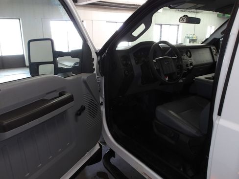Used 2016 Ford F450 XL w/ XL Value Package RWD image 8