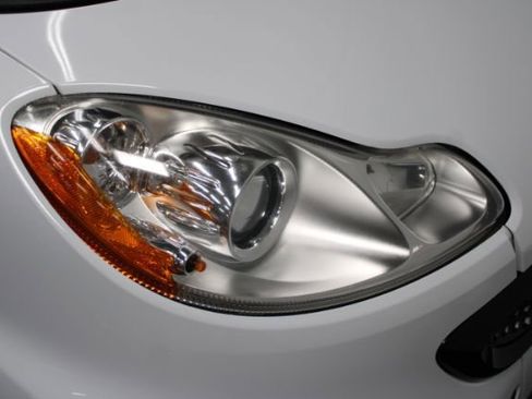 Used 2015 smart fortwo pure image 19