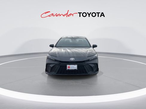 Used 2026 Toyota Camry SE image 3