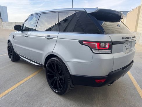 Used 2017 Land Rover Range Rover Sport SE image 5