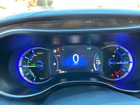 Used 2023 Chrysler Pacifica Pinnacle image 67