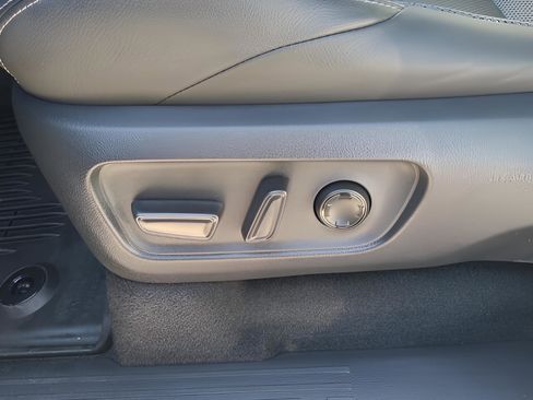 Used 2025 Toyota 4Runner TRD Off-Road Premium image 15