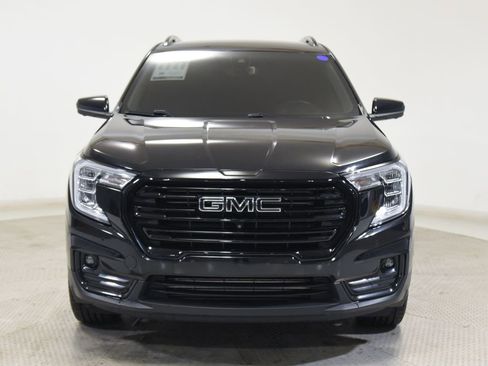 Used 2023 GMC Terrain SLT w/ Tech Package AWD/4WD image 2