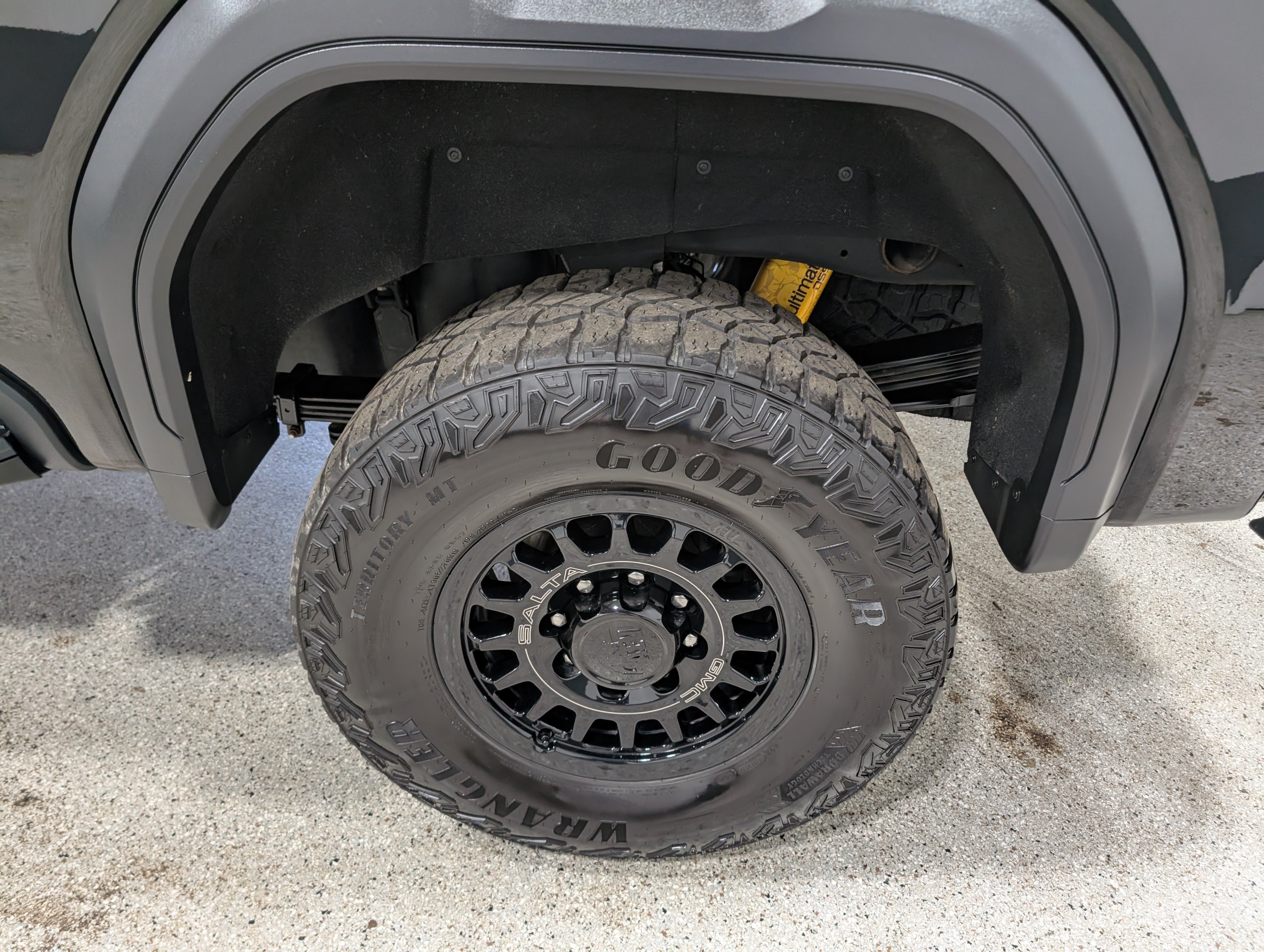 Used 2025 GMC Sierra 2500 AT4X w/ AT4X AEV Edition AWD/4WD image 13
