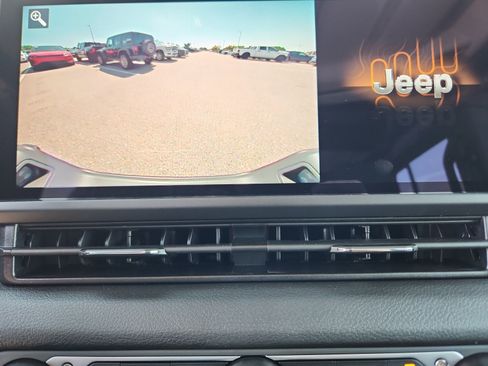 New 2025 Jeep Gladiator Willys image 30