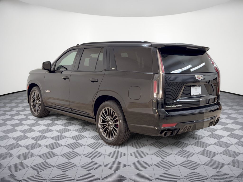 Certified 2023 Cadillac Escalade V AWD/4WD image 3