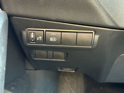 Used 2023 Toyota Corolla Cross LE FWD image 30