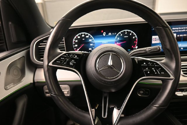 Used 2025 Mercedes-Benz GLE 350 4MATIC image 8