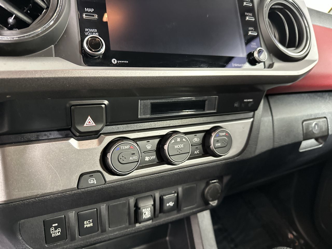 Used 2022 Toyota Tacoma SR5 w/ Technology Package RWD image 14