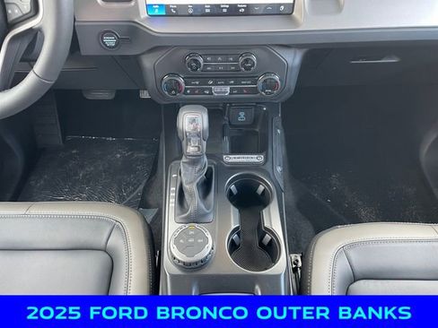 New 2025 Ford Bronco Outer Banks image 11