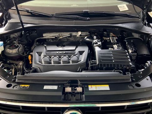 Used 2023 Volkswagen Tiguan SE R-Line FWD image 32