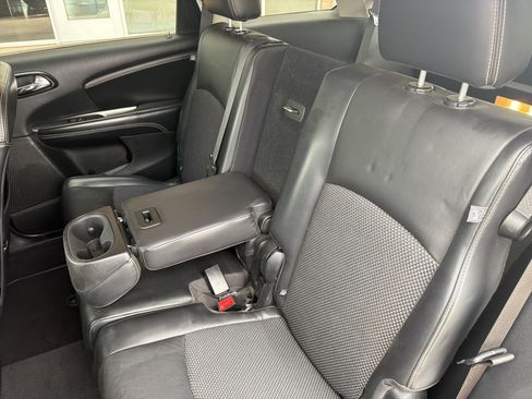 Used 2018 Dodge Journey Crossroad AWD/4WD image 10