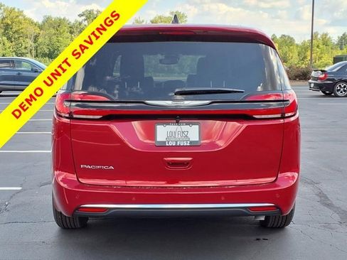 New 2026 Chrysler Pacifica Select image 20