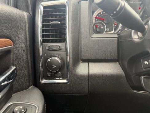 Used 2015 RAM 1500 Laramie w/ Convenience Group image 13