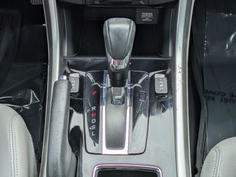 Used 2017 Honda Accord EX-L image 16
