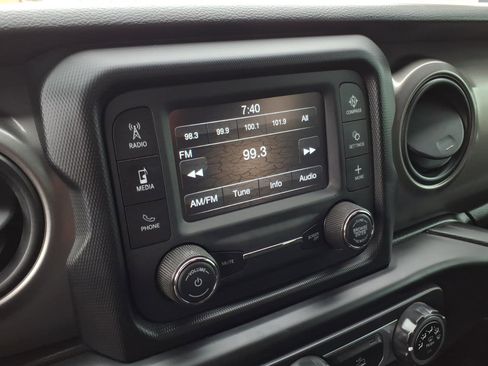 Used 2021 Jeep Wrangler Sport S image 25