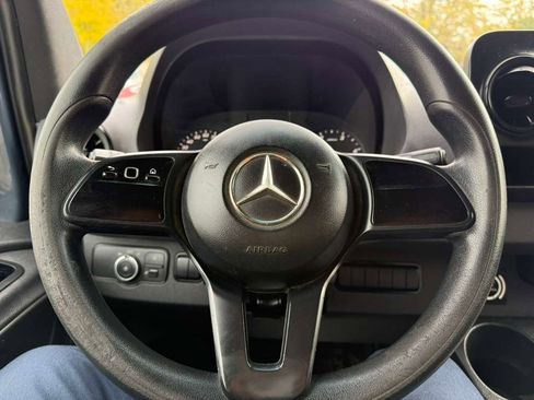 Used 2019 Mercedes-Benz Sprinter 144 image 7