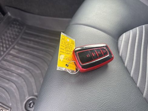 Used 2023 Toyota Camry SE w/ Convenience Package image 34