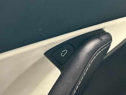 Used 2021 Tesla Model Y Performance image 42