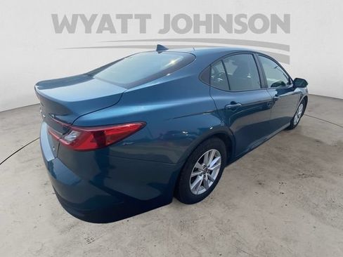 Used 2025 Toyota Camry LE FWD image 11