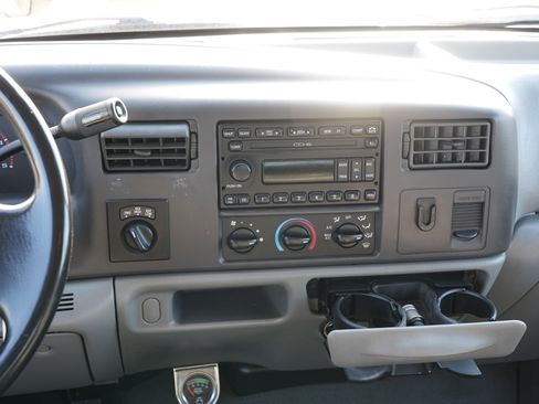 Used 2002 Ford F350 XLT image 23