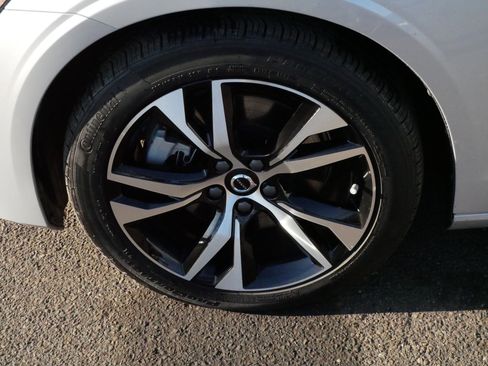 Used 2025 Volvo S60 B5 Core image 15