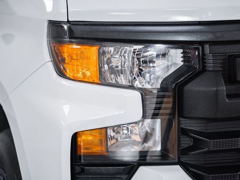 Used 2023 Chevrolet Silverado 1500 Custom AWD/4WD image 12