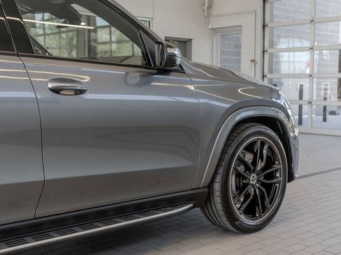 New 2025 Mercedes-Benz GLS 580 4MATIC image 32