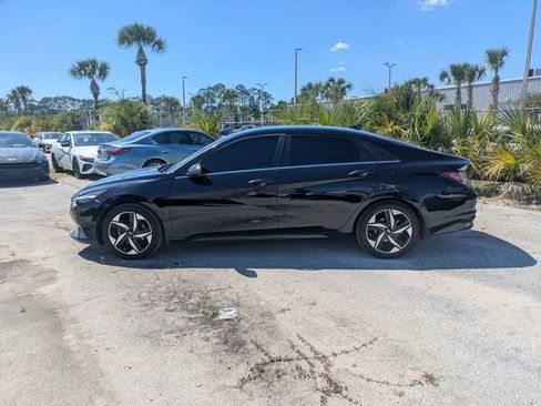 Used 2022 Hyundai Elantra Limited FWD image 6