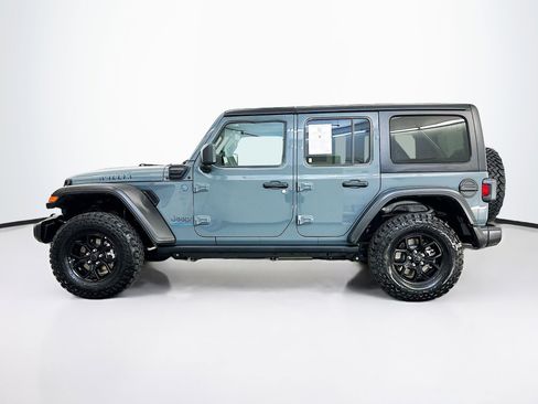 Used 2025 Jeep Wrangler Willys image 4