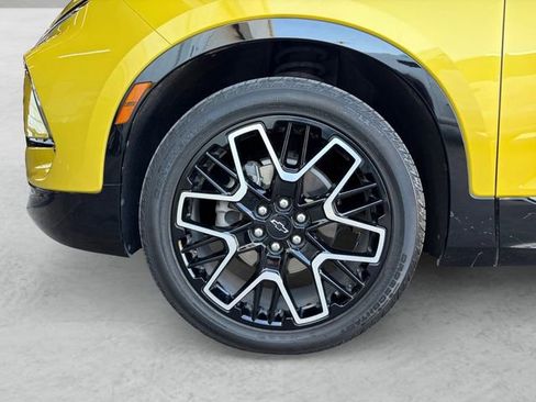 Certified 2023 Chevrolet Blazer RS w/ Driver Confidence II Package image 23