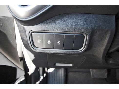 Used 2025 Kia Soul LX w/ LX Technology Package image 22