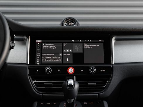 Certified 2026 Porsche Macan AWD/4WD image 21