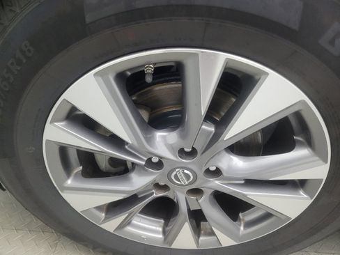Used 2017 Nissan Murano S w/ Navigation Package FWD image 31