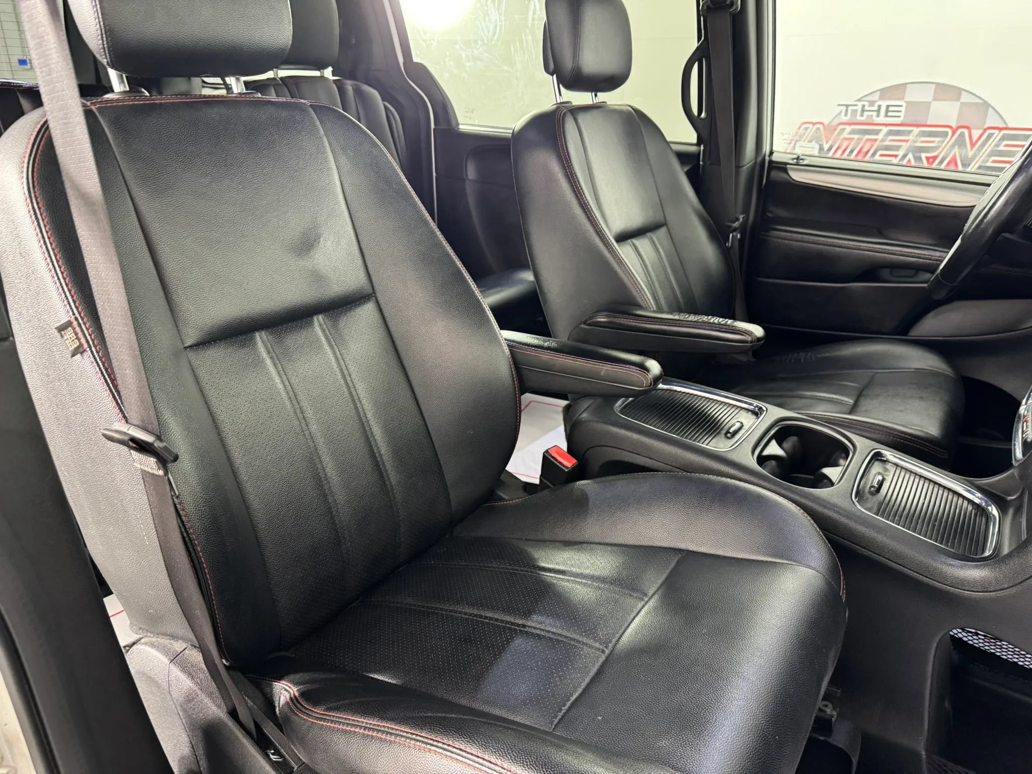 Used 2018 Dodge Grand Caravan GT FWD image 30