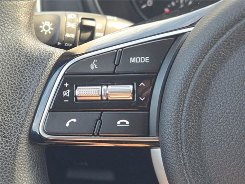 Used 2020 Kia Sportage LX image 29
