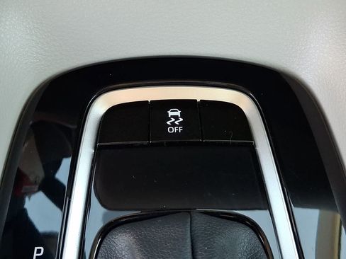 Used 2024 Toyota Corolla LE FWD image 29